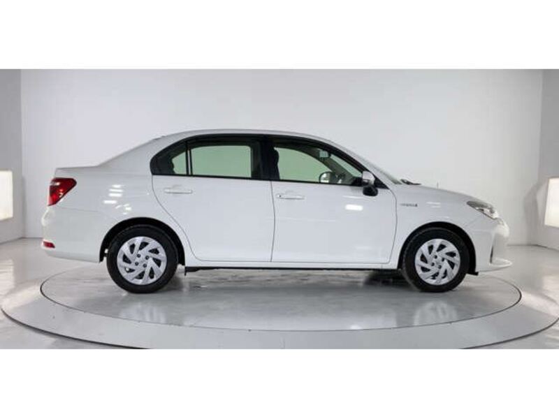 COROLLA AXIO