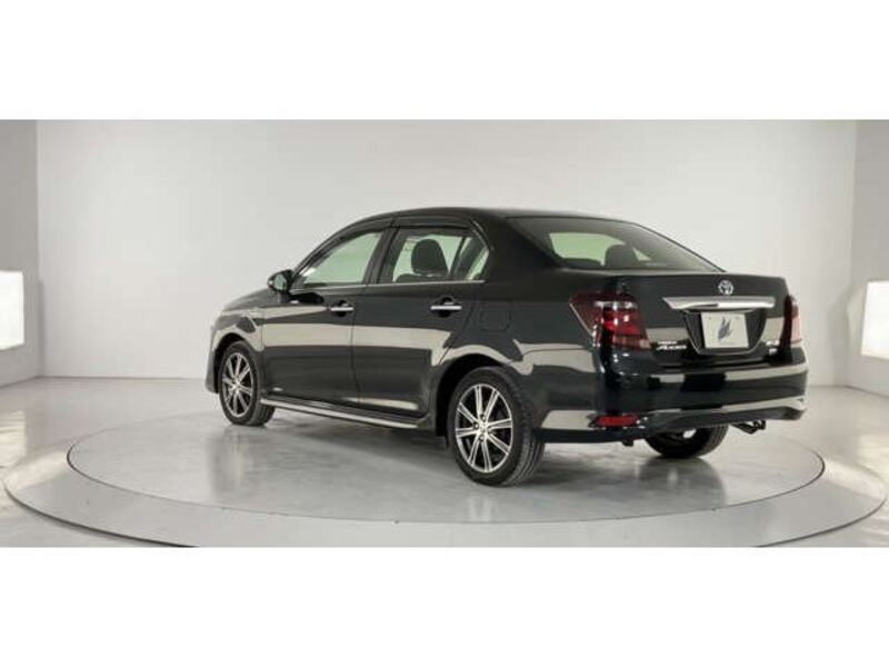 COROLLA AXIO