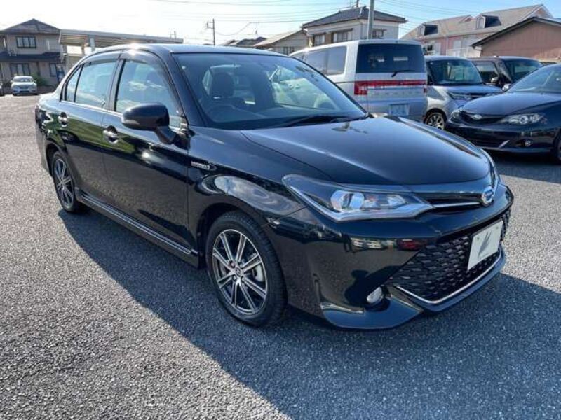 COROLLA AXIO