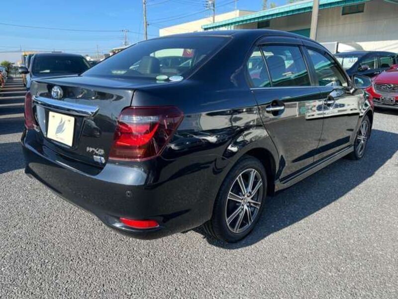 COROLLA AXIO