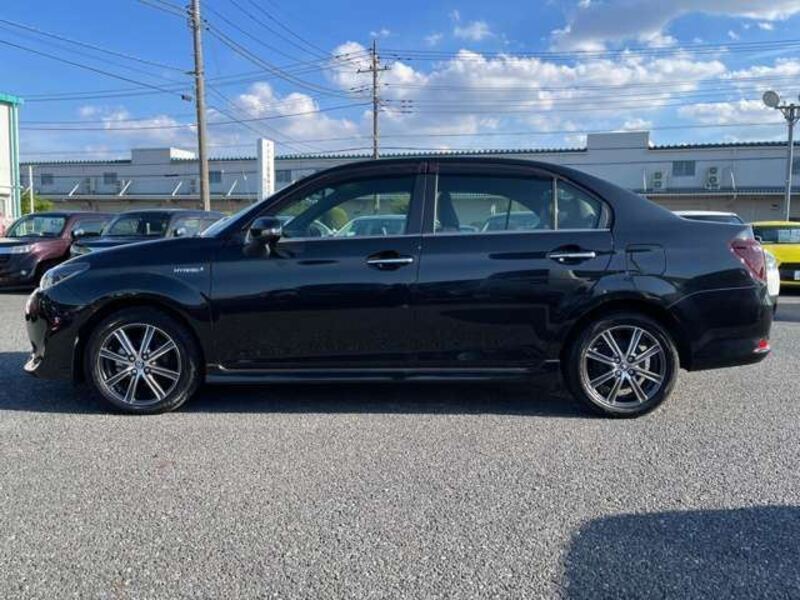 COROLLA AXIO