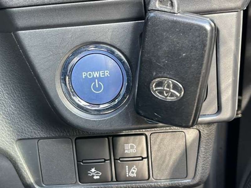 COROLLA AXIO