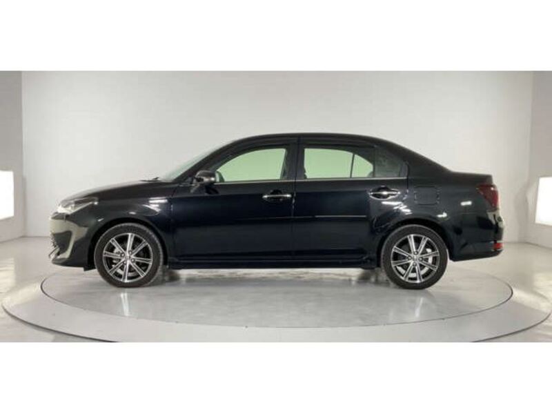 COROLLA AXIO