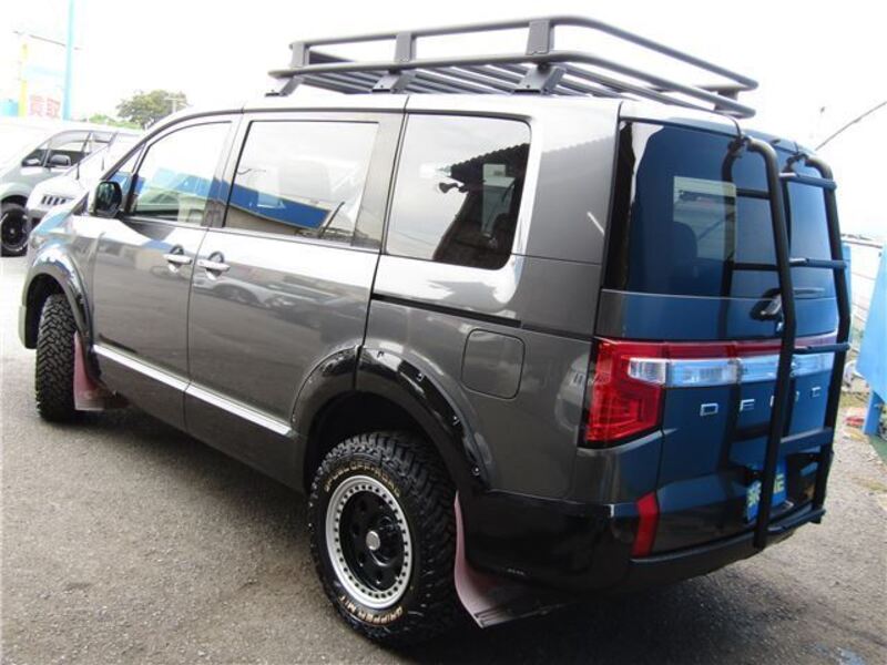 DELICA D5
