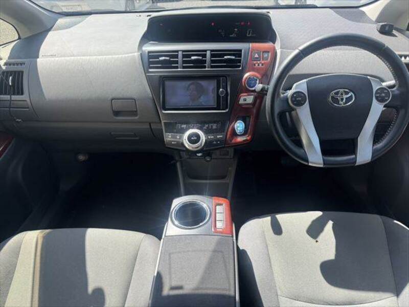 PRIUS ALPHA