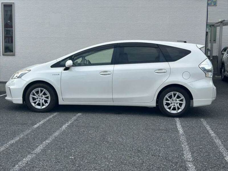 PRIUS ALPHA