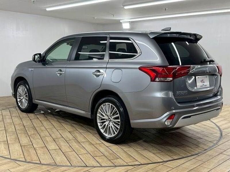 OUTLANDER PHEV