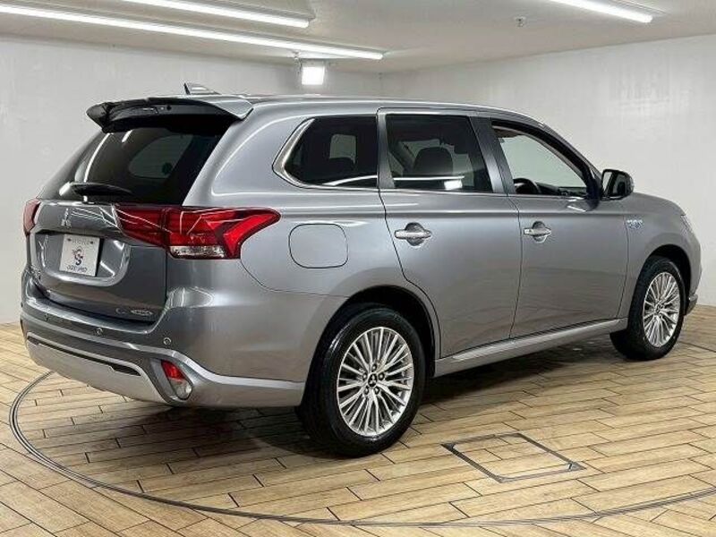 OUTLANDER PHEV