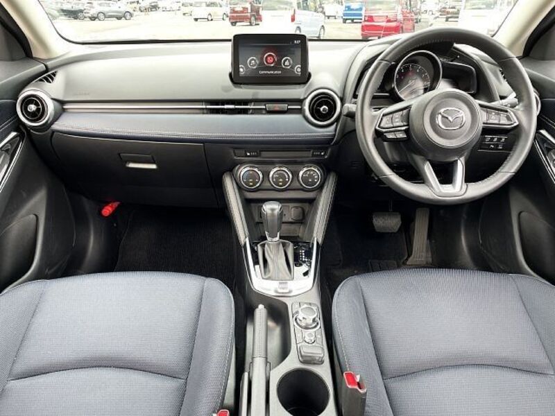 MAZDA2