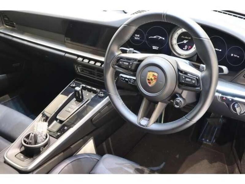 911