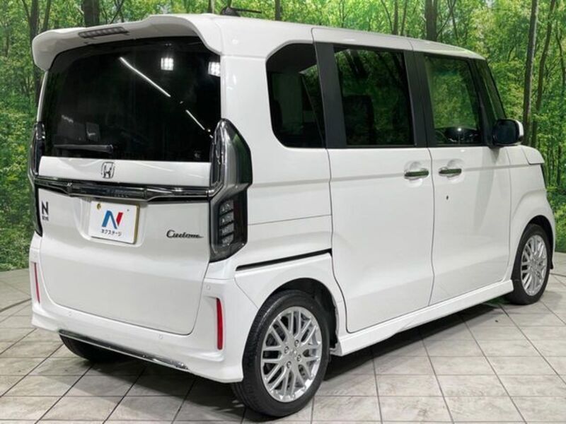N BOX CUSTOM