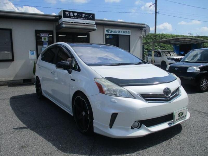 TOYOTA PRIUS ALPHA