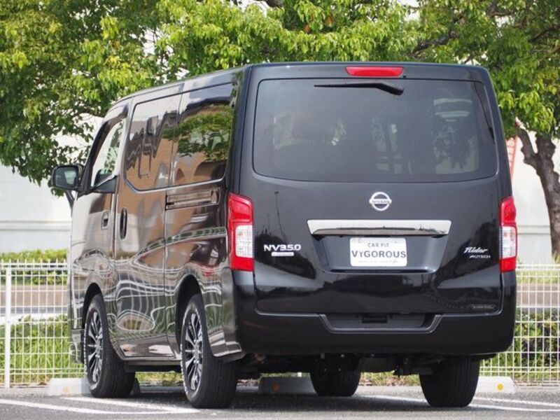 NV350 CARAVAN