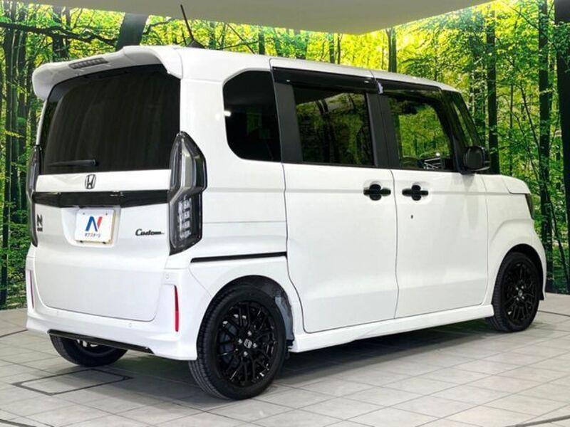 N BOX CUSTOM