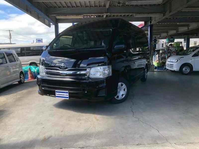 TOYOTA HIACE VAN
