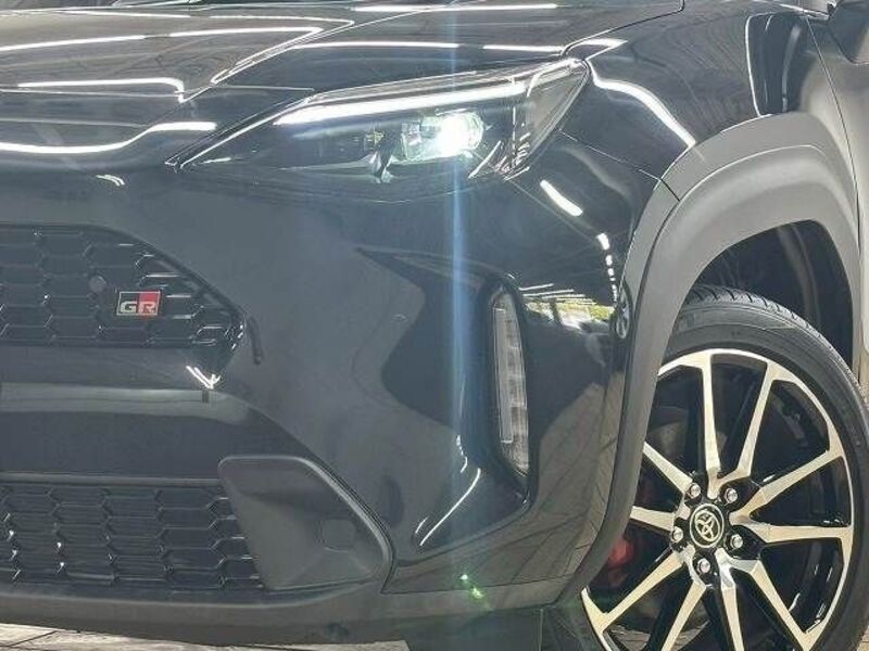 YARIS CROSS