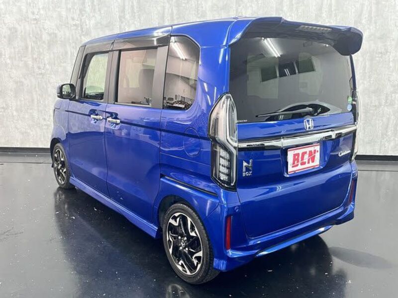 N BOX CUSTOM