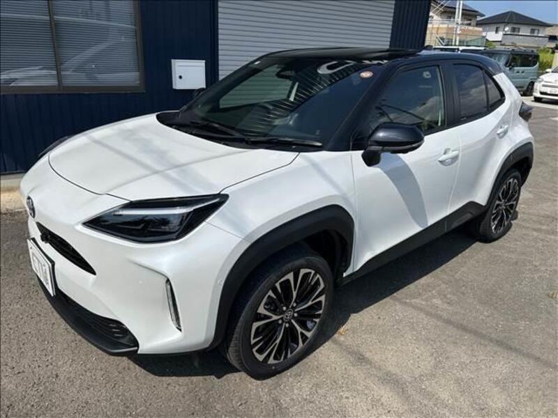 YARIS CROSS