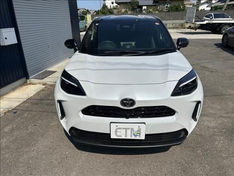 YARIS CROSS