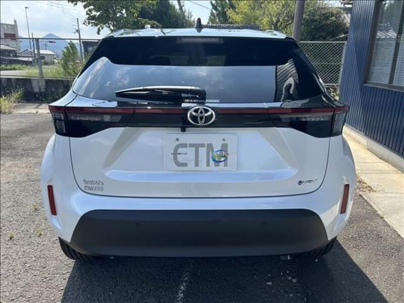 YARIS CROSS