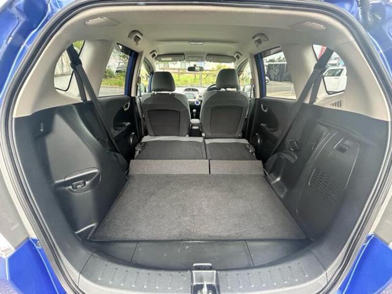 FIT HYBRID