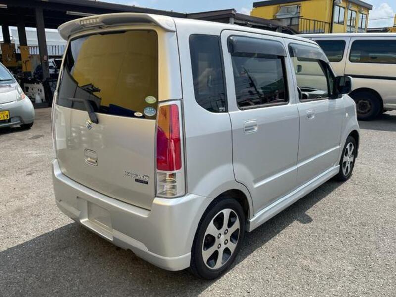 WAGON R