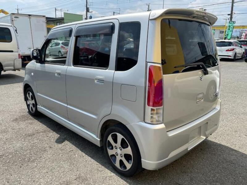 WAGON R