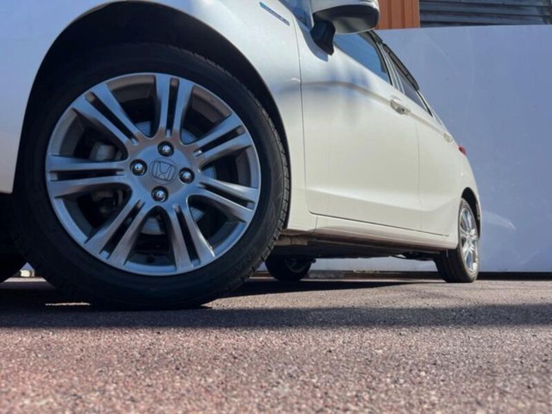 FIT HYBRID