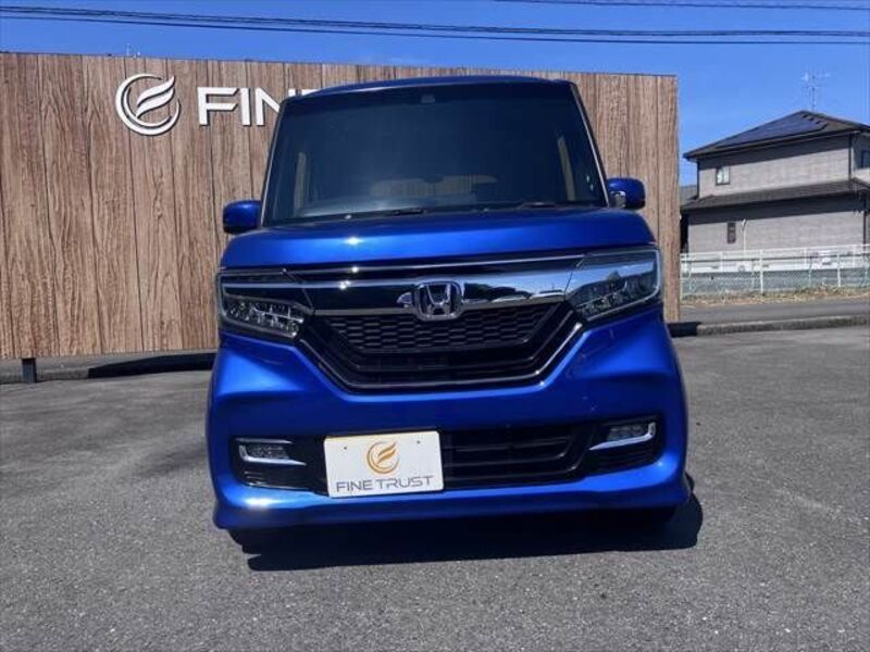 N BOX CUSTOM