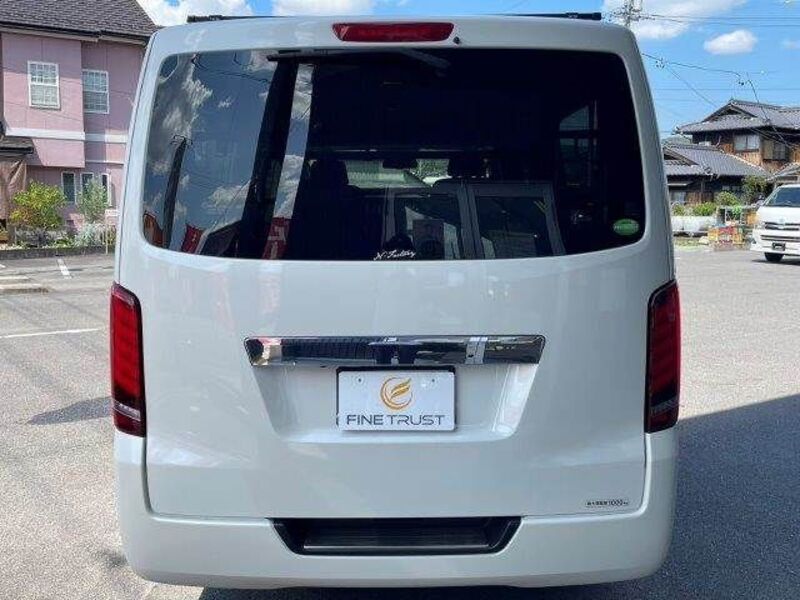 NV350 CARAVAN