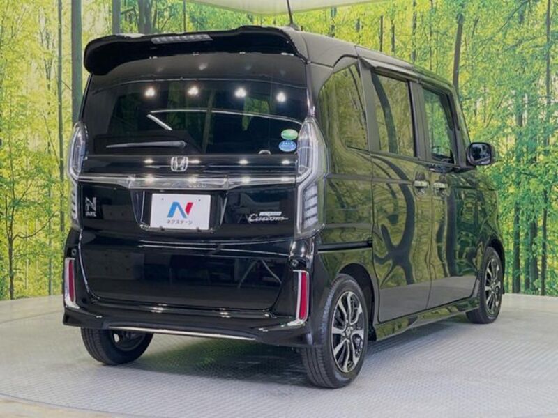 N BOX CUSTOM