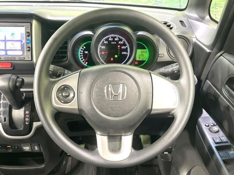 N BOX