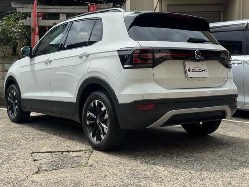 T CROSS