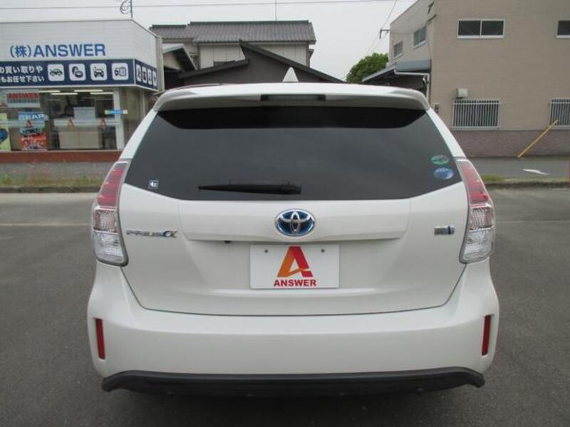 PRIUS ALPHA