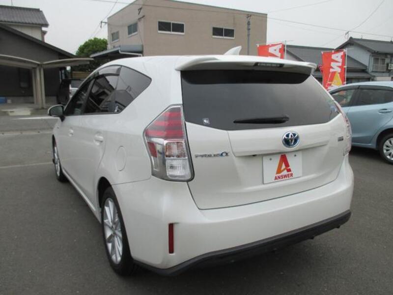 PRIUS ALPHA