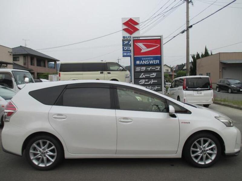 PRIUS ALPHA