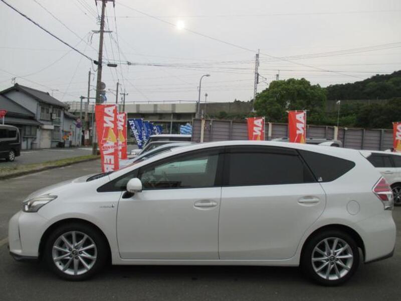 PRIUS ALPHA