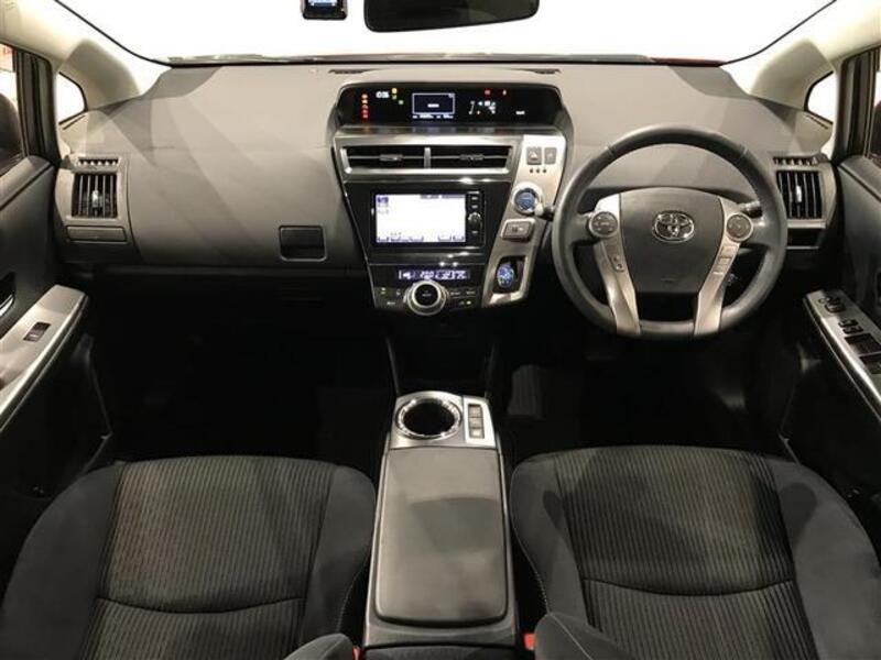 PRIUS ALPHA