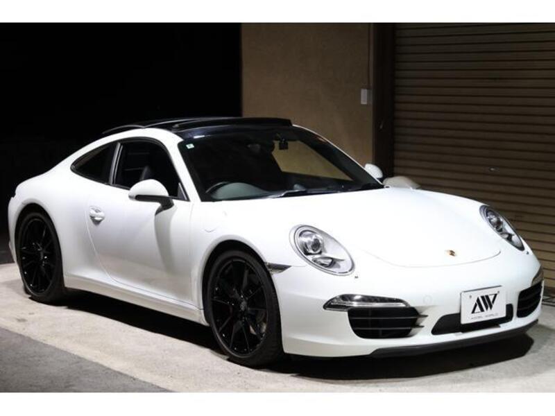 PORSCHE 911