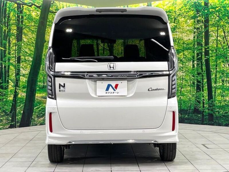 N BOX