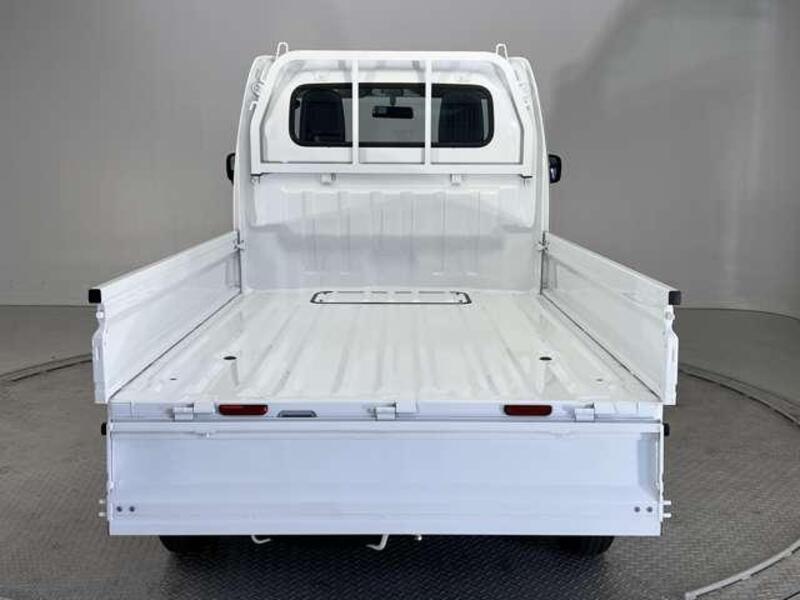 CLIPPER TRUCK