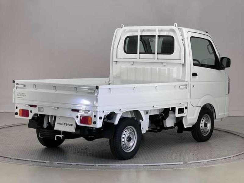 CLIPPER TRUCK