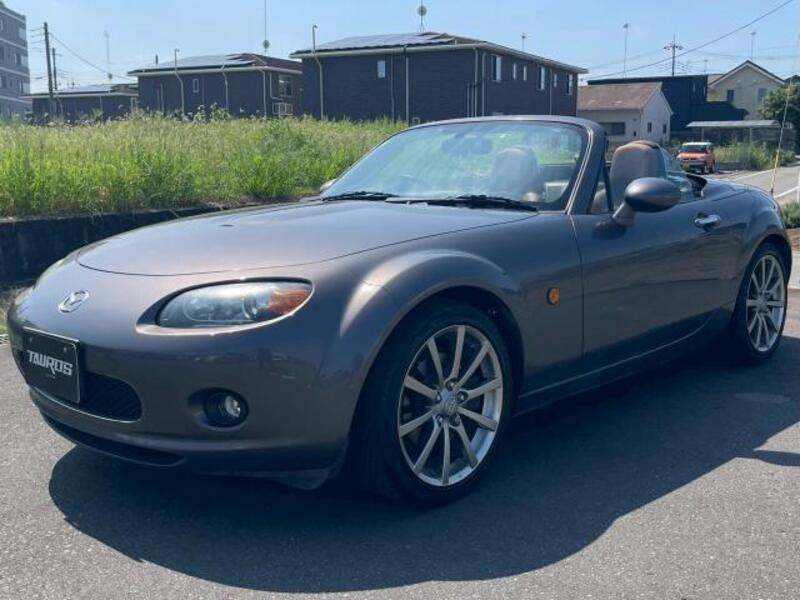 ROADSTER