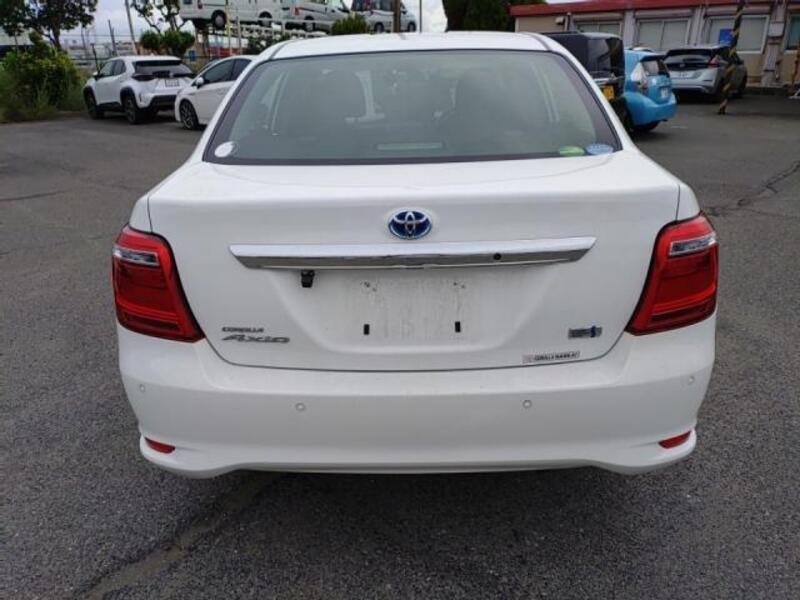 COROLLA AXIO