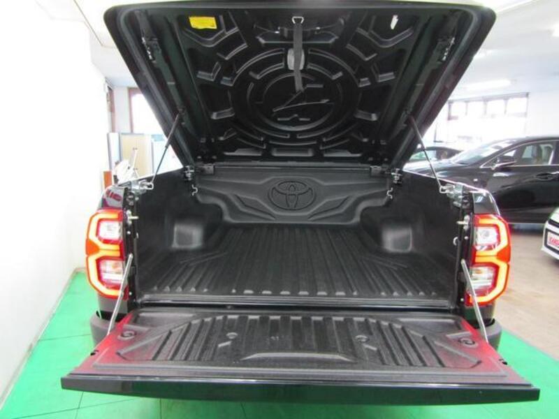 HILUX