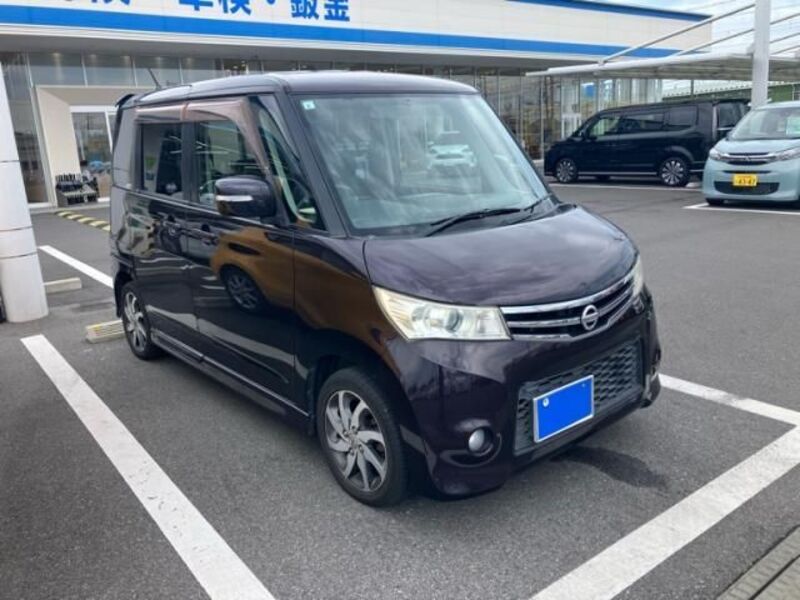 NISSAN ROOX