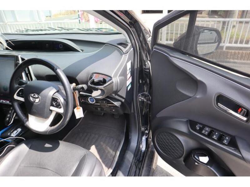 PRIUS PHV