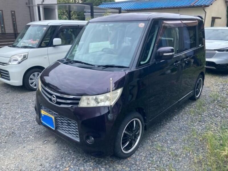 NISSAN ROOX