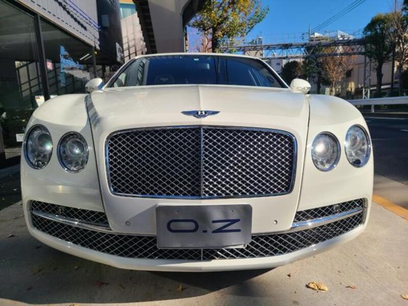 FLYING SPUR