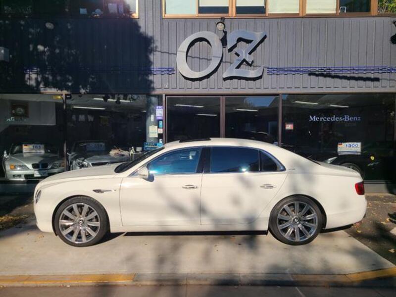 FLYING SPUR